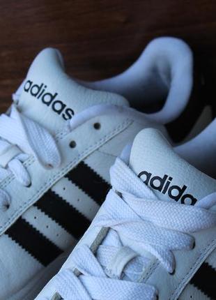 Adidas campus