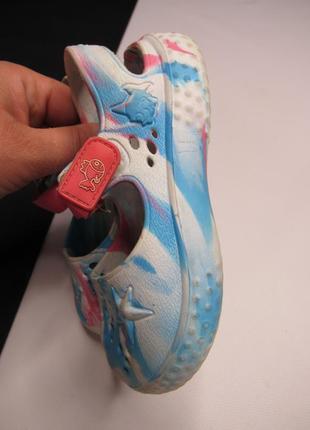 Продам босоніжки 3