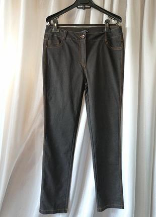 Джинси джинси розміром 25 талія - 32 п. довжина продукту - 103 довжина кроку - 77 посадка - 2