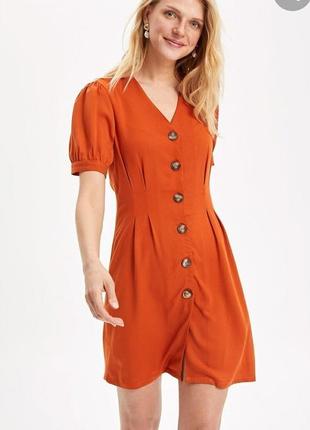 Карамельний комплект сукня+сережки3 фото