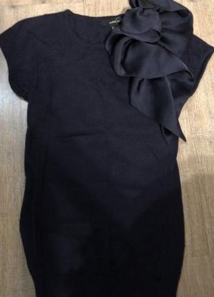 Дуже гарне плаття з шовковим великою квіткою