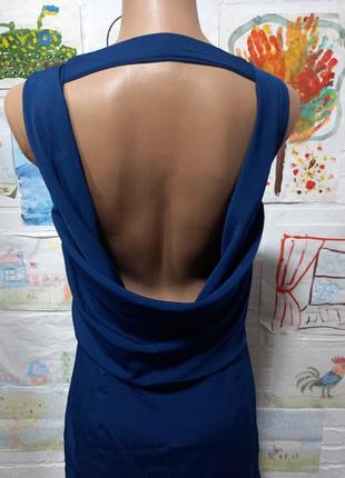 Шикарне плаття з відкритою спиною