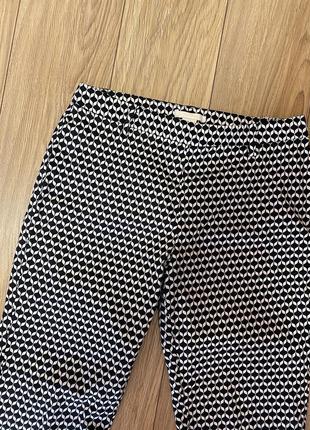 Літні брюки з геометричним принтом7 фото