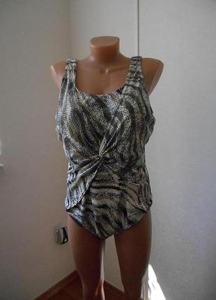 Модный  купальник р.16-18 под змею  наш  50-52 размер   пог-55-63см