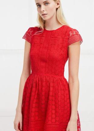 Кружевное красное платье xs-s