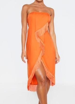 Нове плаття prettylittlething