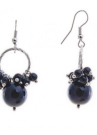 Сережки підвіски з дрібними і великими чорними намистинами на кільці, метал під срібло,45мм