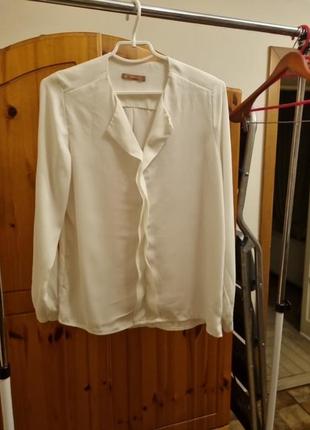 Нова біла блузка