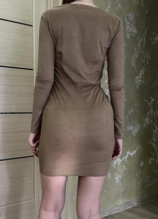 Обтягивающее платье с переплетом замшевое5 фото