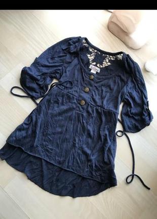 Кофта блуза туника с крупными пуговицами, кружевной вставкой1 фото