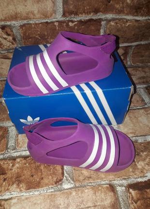 Сандалики adidas 24размер 2