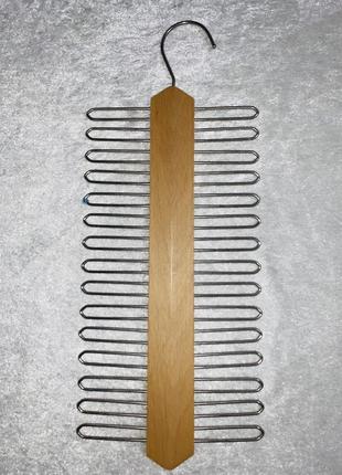 Качественная деревянная вешалка для галстуков2 фото
