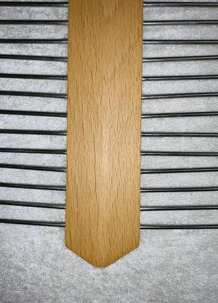 Качественная деревянная вешалка для галстуков5 фото