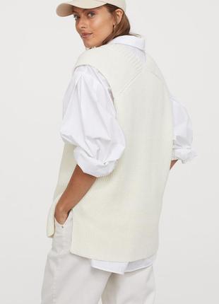 В'язана біла жилетка безрукавка h&m жилет шерсть светр в'язаний жилет білий безрукавка оверсайз3 фото