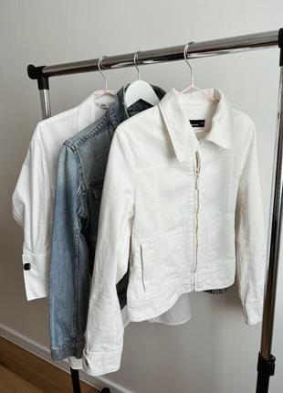 Белая джинсовая куртка / джинсовая куртка / джинсова куртка2 фото