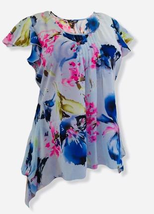 Красива легка блузка в квіти