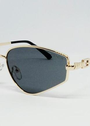 Окуляри брендові  модні жіночі сонцезахисні окуляри лисички вузькі чорні в золотому металі