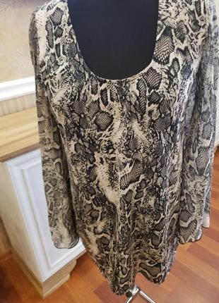 Шикарна трикотажна блуза леопардового принта з шифоновами розширеними рукавами