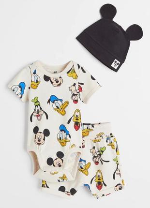 Набір боді, шорти, шапочка