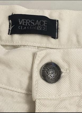 Белые классические джинсы,высокая посадка,versace classic v23 фото