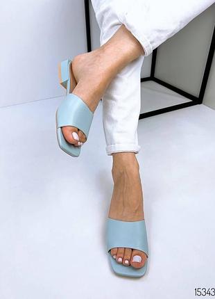 Шлепанцы шлепки женские на квадратном каблуке широком низкий ход классика