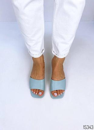 Шлепанцы шлепки женские на квадратном каблуке широком низкий ход классика
