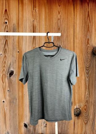 Оригинальная футболка nike