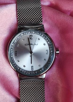 Жіночий наручний годинний із стразами стильний годинник жіночі наручні годинники