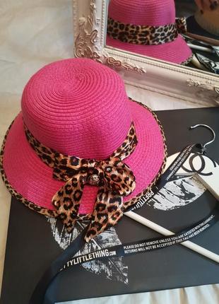 Шикарная розовая шляпа с бантом