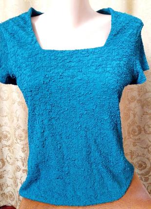 Красива футболка-блуза блакитного кольору