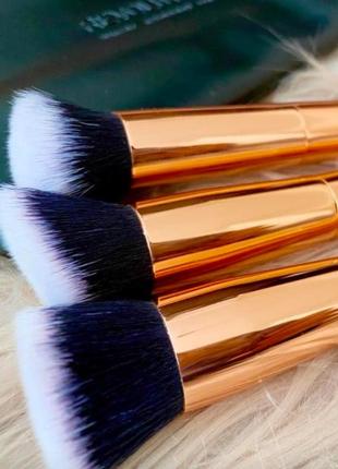 Кисті для макіяжу ultra metals go contouring revolution