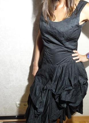Вечернее чёрное платье с пышной юбкой1 фото