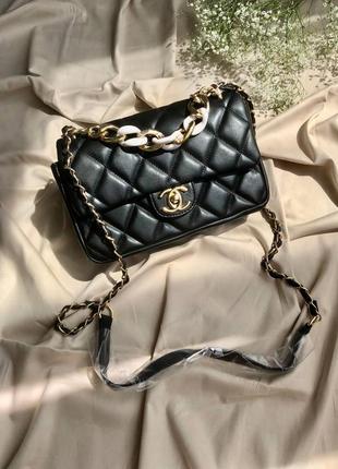 Розкішна чорна сумочка в стилі chanel black/gold/beige chain брендовая черная сумка в стиле шанель