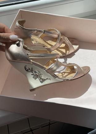 Винтажные босоножки женские туфли винтаж