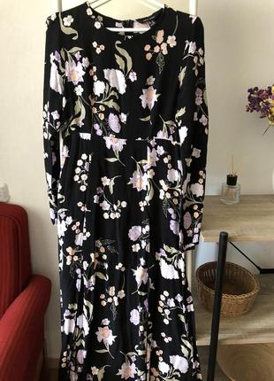 Яскраве платьеnew look