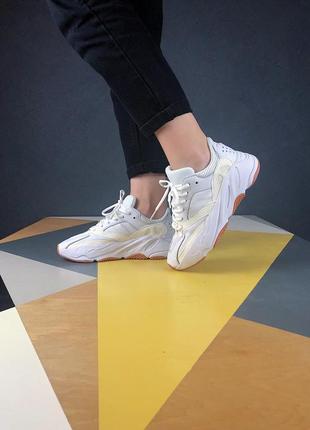 Adidas yeezy wave runner 700 white женские кроссовки адидас ези