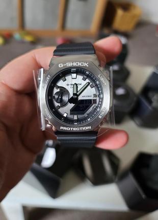 Casio g-shock gm-2100-1aer 1a oak чоловічий наручний годинник оригінал металевий корпус5 фото
