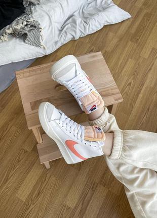 Nike blazer 77 vintage orange трендові високі кросівки найк блейзер білі помаранчеві коралові високі брендові кросівки білі помаранчеві коралові6 фото