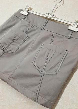 Стильная мини юбка серая прямая с карманами широкий пояс женская7 фото