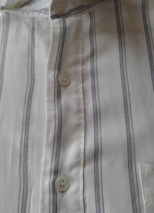 Белая в серую полоску мужская рубашка с коротким рукавом c&a нюанс4 фото