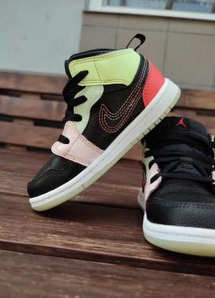 Air jordan glow in the dark 2025