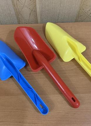 Лопатка для песка детская.