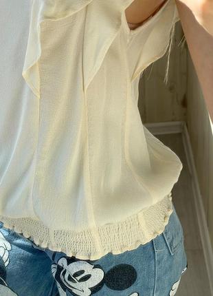Молочная блуза с рюшами из вискозы 1+1=310 фото