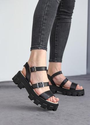 Женские босоножки кожаные летние черные