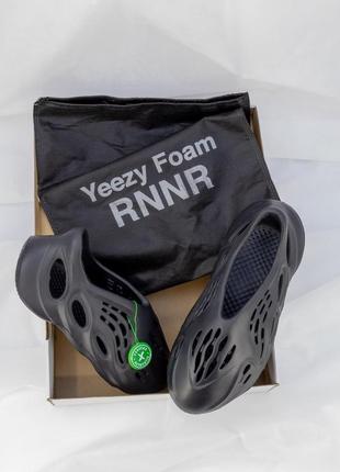 Тапки тапочки шльопанці yeezy foam rnnr sand