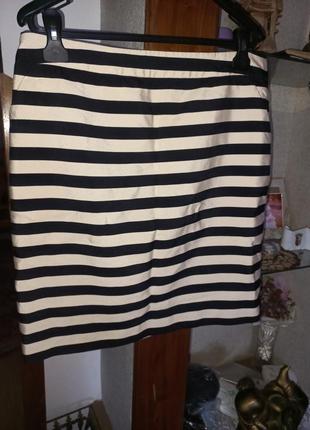 Спідниця (олівець) з кишенями.