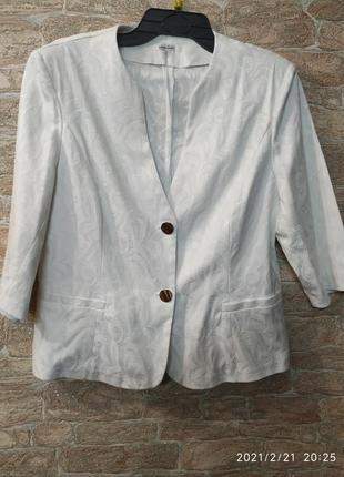 Нарядный женский пиджак 50 размера