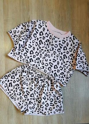 Літній костюм на дівчинку шорти і футболка