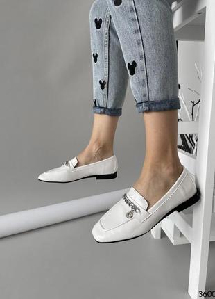 Туфли лоферы женские белые