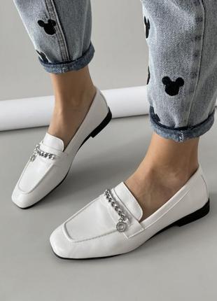 Туфли лоферы женские белые